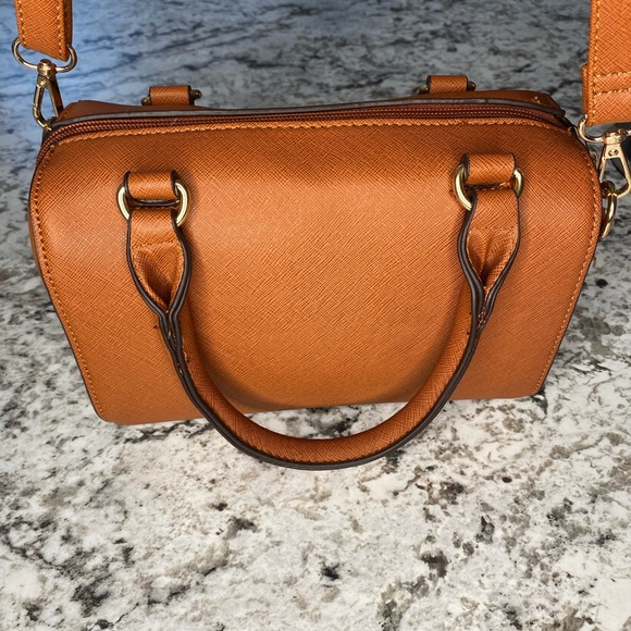 Fashion nova women's brown handbag. - Picture 2 of 4